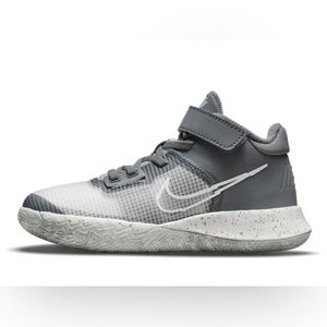 Nike Kyrie Flytrap 4 White/Grey CT5536-115 size 11.5C floor model boy sneakers